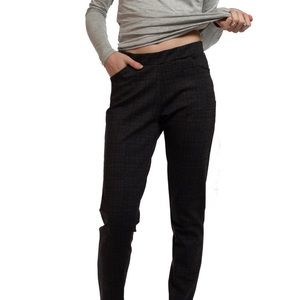 Basic pants curve pockets front